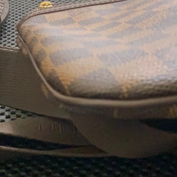 *** SOLD *** Authentic Louis Vuitton Damier Bosphore - Picture 6 of 13